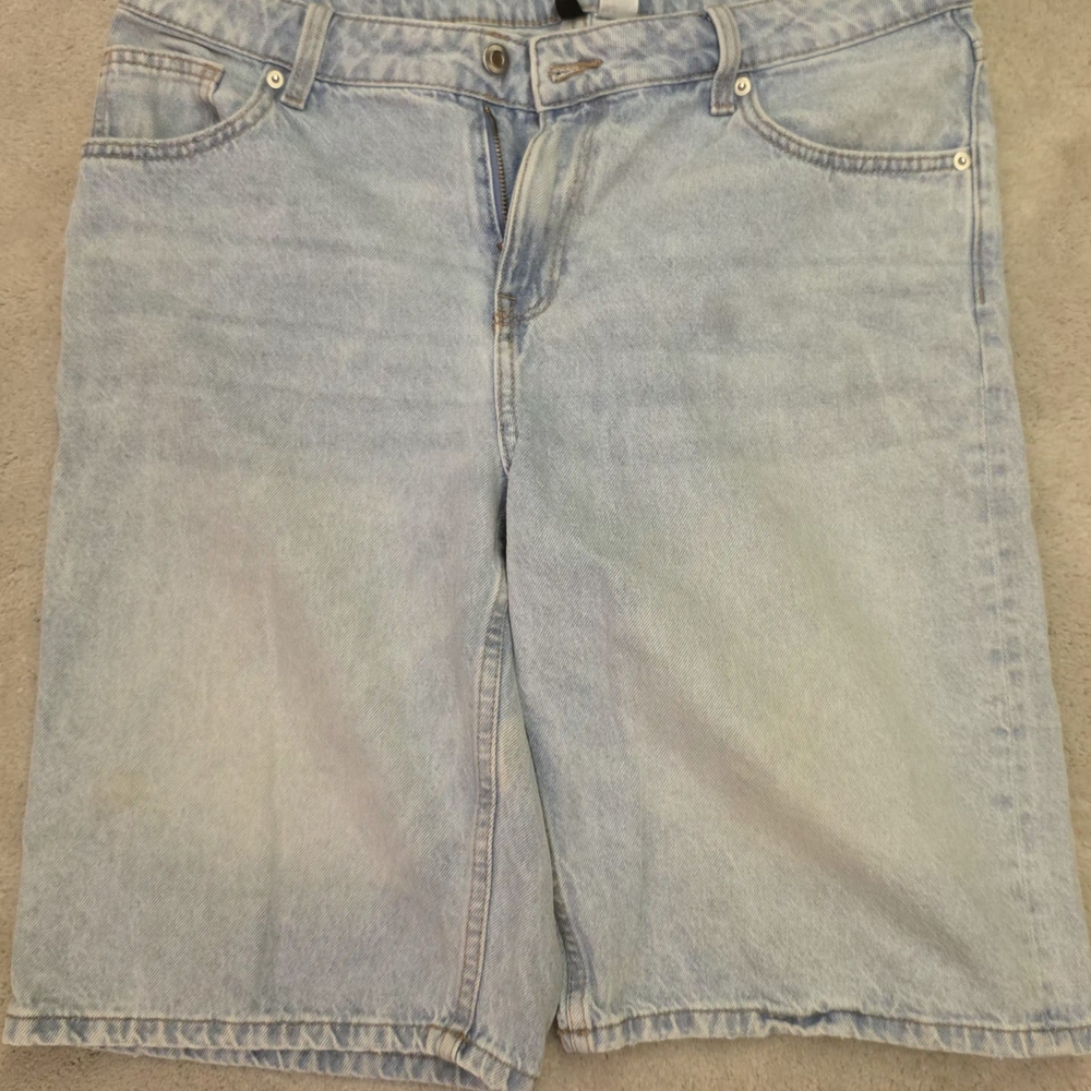 H&M Divided Light Blue Denim Jeans